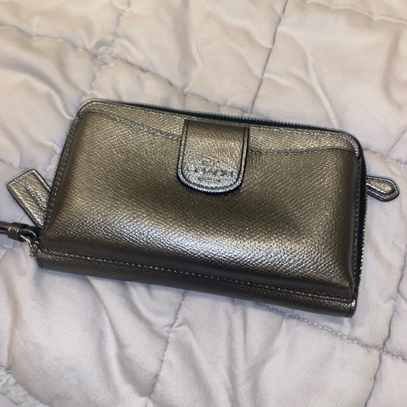 Coach Metallic pewter Wristlet - Picture 2 of 5